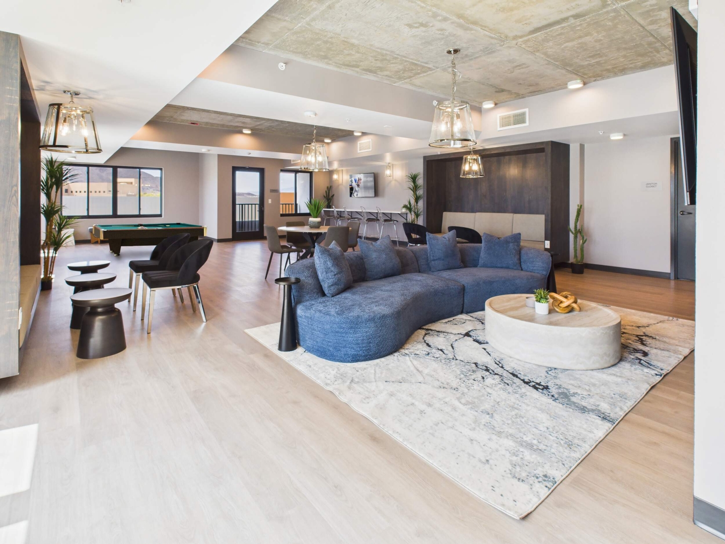 cam05396g0 pr0018 still002