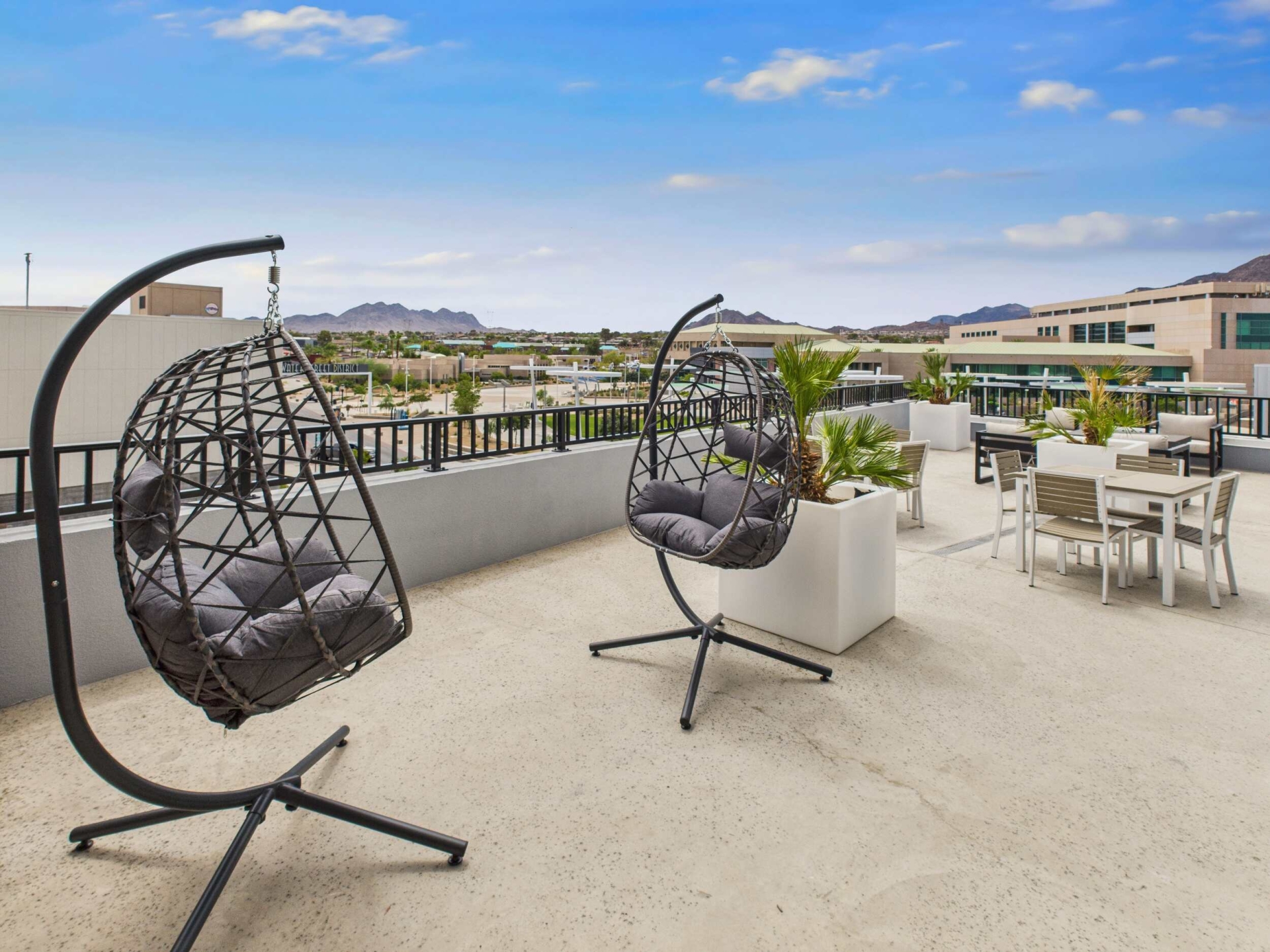 cam05396g0 pr0018 still014