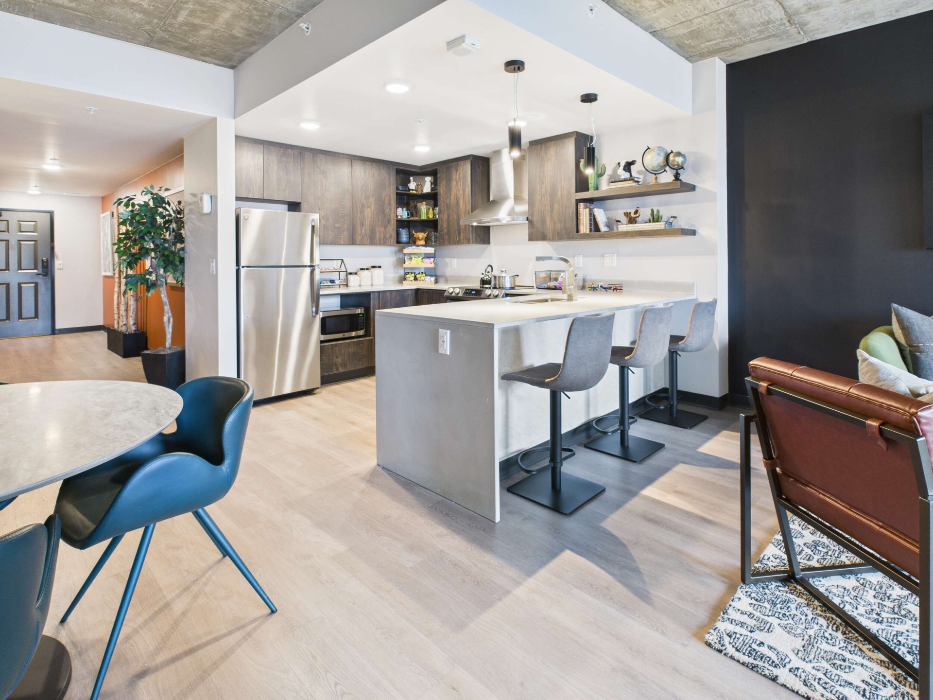 cam05396g0 pr0019 still004