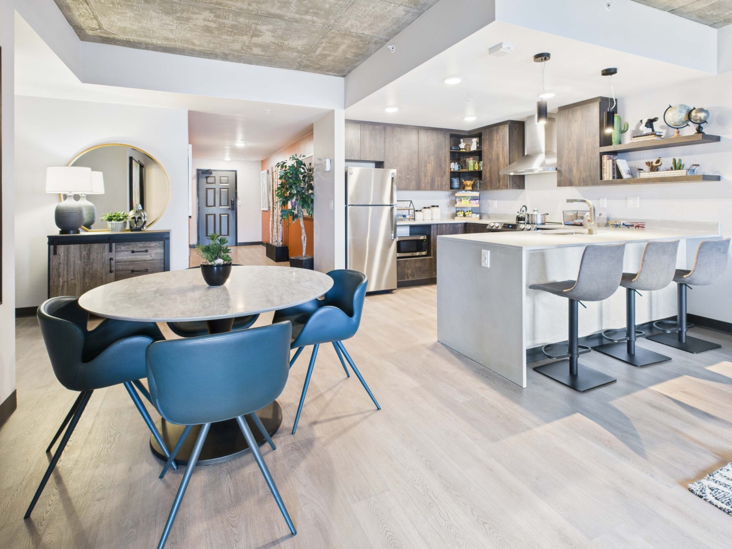 cam05396g0 pr0019 still009